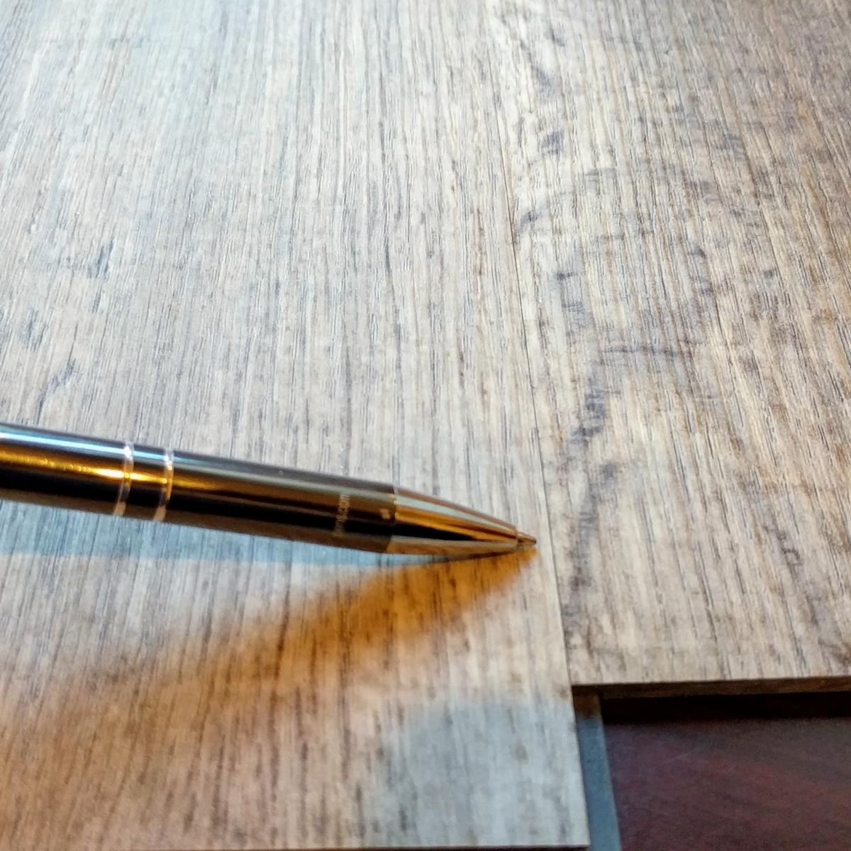 Three Types of Bevels in Vinyl Flooring: No Bevel, Micro Bevel, and Painted Bevel